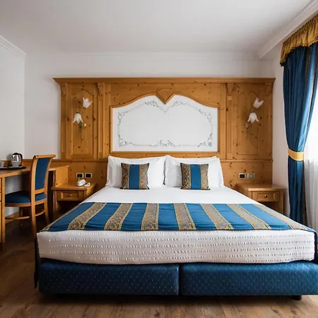 Antares Hotel 4*